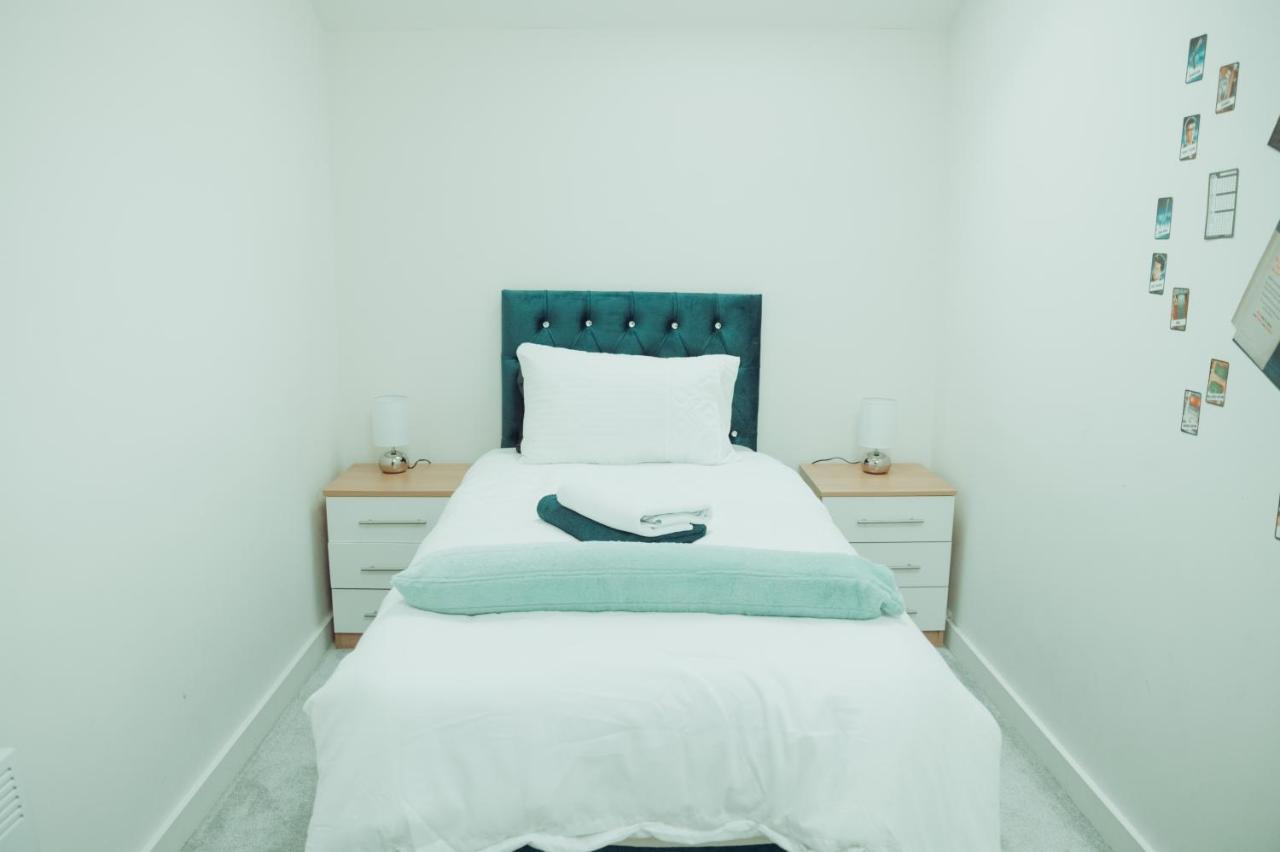Bv Rare 3 Bedrooms At Conditioning House Bradford Perfect For Contractors Extérieur photo