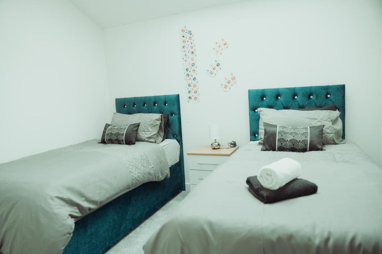 Bv Rare 3 Bedrooms At Conditioning House Bradford Perfect For Contractors Extérieur photo